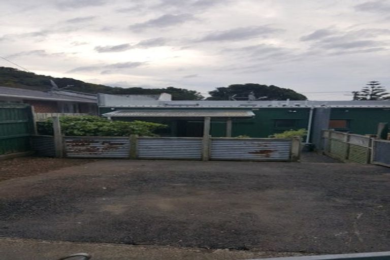 Photo of property in 73 Raukawa Street, Strathmore Park, Wellington, 6022