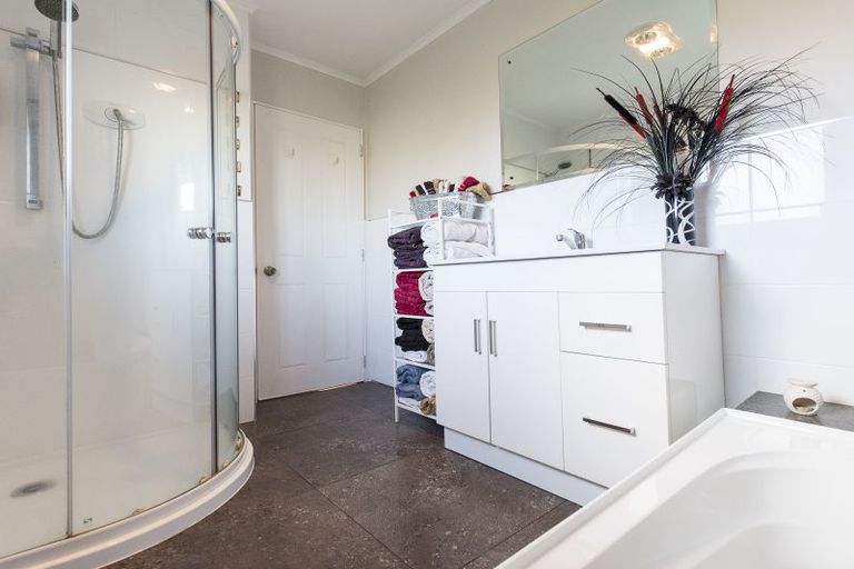 Photo of property in 13 Hairini Street, Hairini, Tauranga, 3112