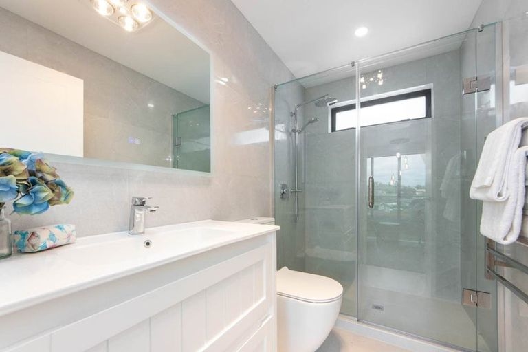 Photo of property in 283a Bucklands Beach Road, Bucklands Beach, Auckland, 2012