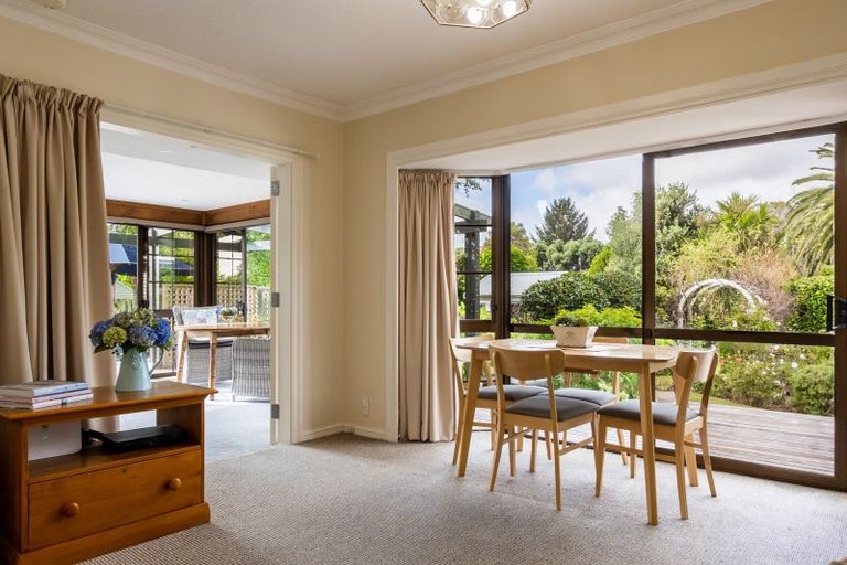 Photo of property in 114 Main Road South, Raumati Beach, Paraparaumu, 5032