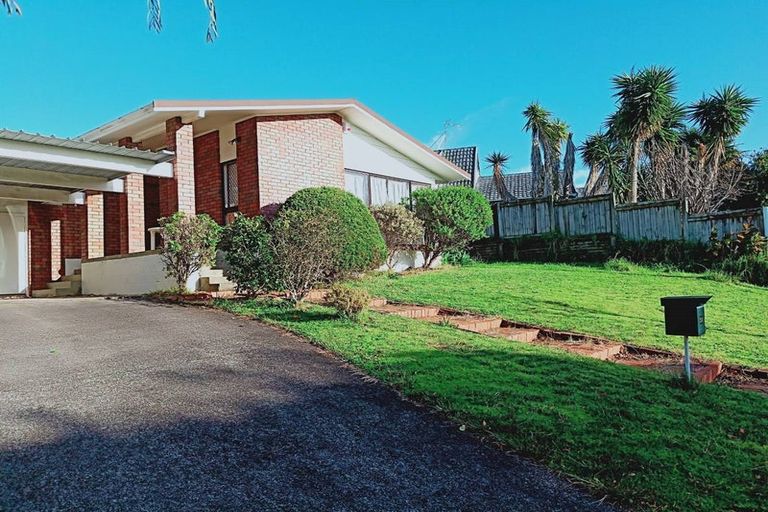 Photo of property in 24 Dianne Louise Drive, Half Moon Bay, Auckland, 2012
