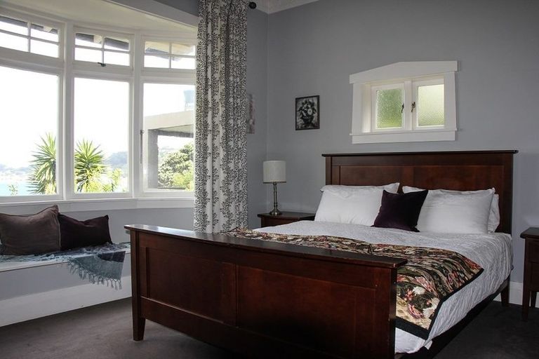 Photo of property in 90 Awa Road, Seatoun, Wellington, 6022