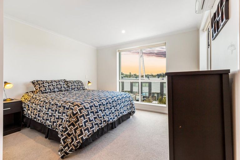 Photo of property in 9 Ambar Ridge Avenue, Massey, Auckland, 0614