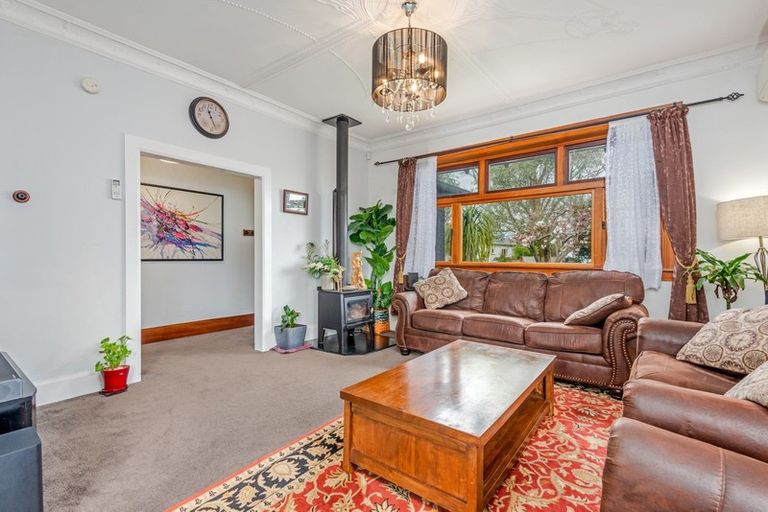 Photo of property in 37 Burns Avenue, Takaro, Palmerston North, 4412