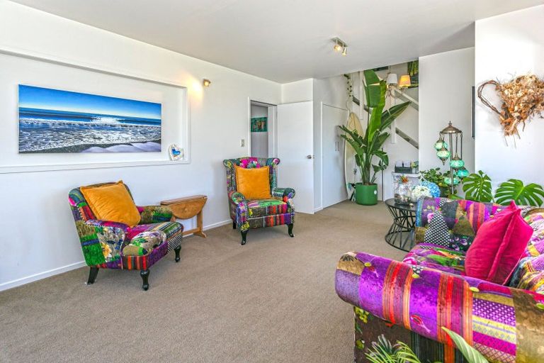 Photo of property in 15 Moray Place, Whiritoa, Whangamata, 3691