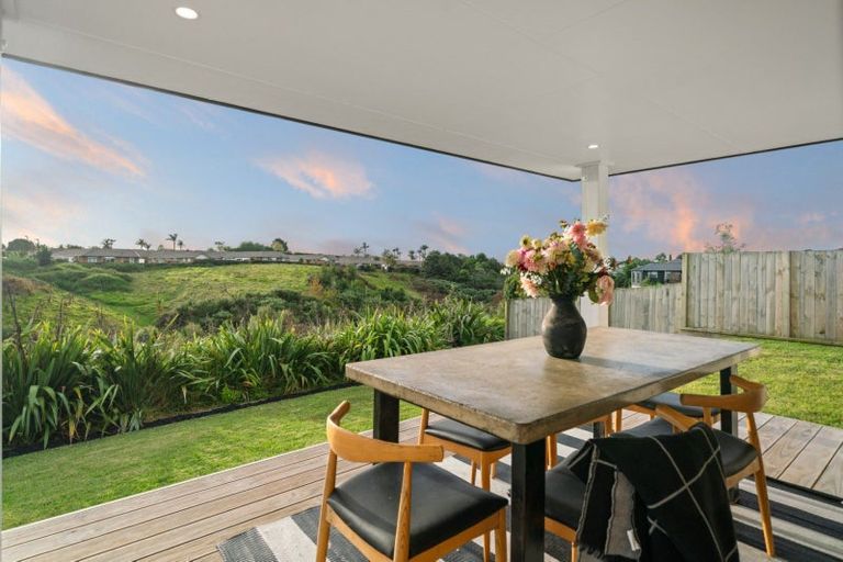 Photo of property in 18 Hass Drive, Ohauiti, Tauranga, 3112