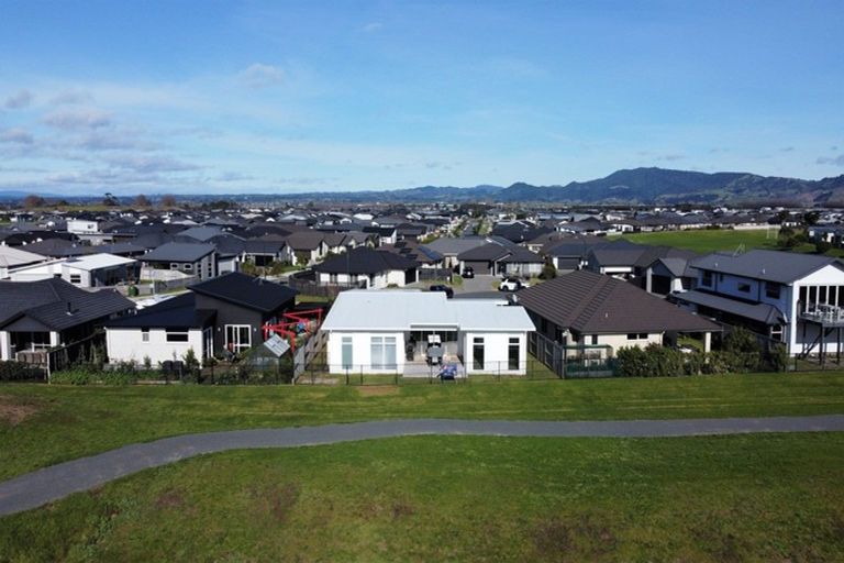 Photo of property in 4 Jeffs Way, Papamoa Beach, Papamoa, 3118