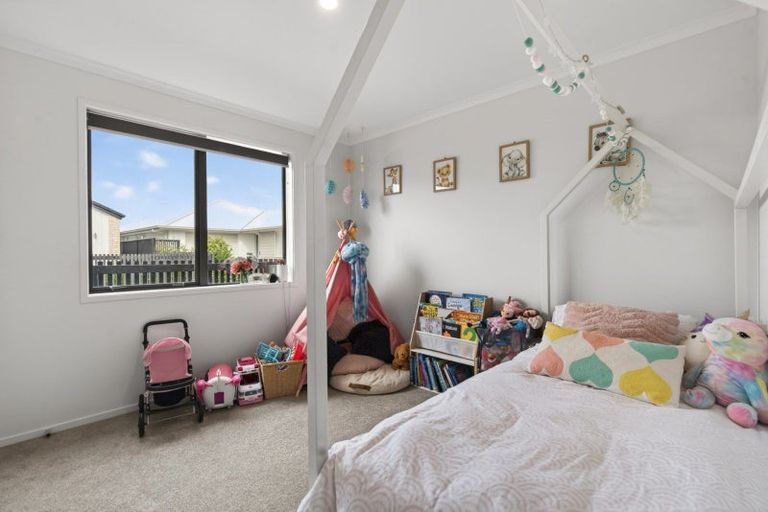 Photo of property in 14 Empire Crescent, Papamoa, 3118