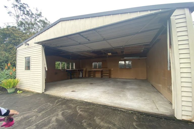 Photo of property in 4 Trojan Crescent, New Lynn, Auckland, 0600