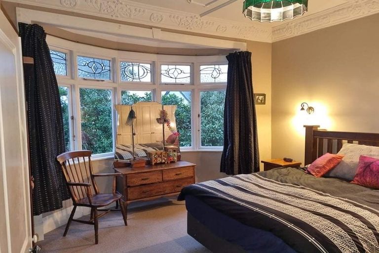 Photo of property in 1 Cossens Street, Balclutha, 9230