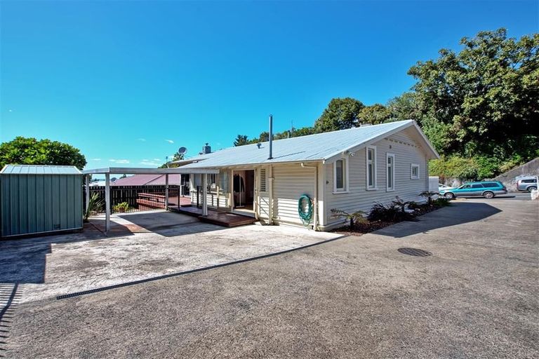 Photo of property in 53 Shakespeare Road, Bluff Hill, Napier, 4110