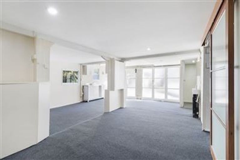 Photo of property in 64 Seabrook Avenue, New Lynn, Auckland, 0600