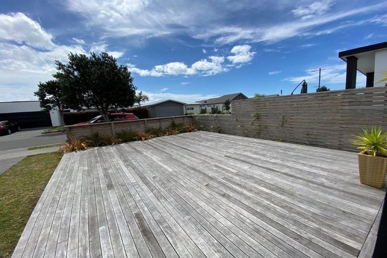 Photo of property in 17 Te Aranga Drive, Papamoa Beach, Papamoa, 3118