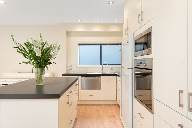 Photo of property in 43 Oceanbeach Road, Mount Maunganui, 3116