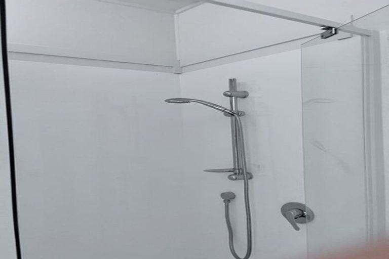 Photo of property in 881 Beach Road, Waiake, Auckland, 0630