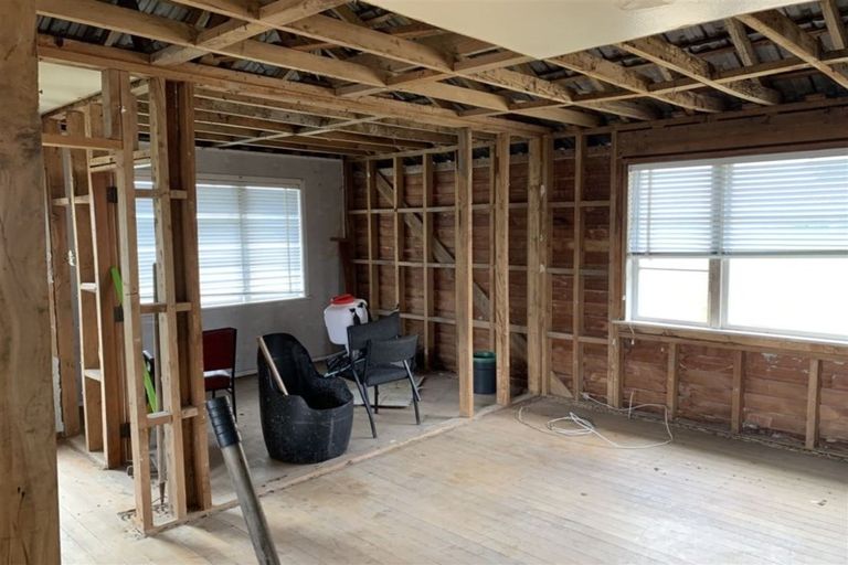 Photo of property in 1/121 Matipo Road, Te Atatu Peninsula, Auckland, 0610