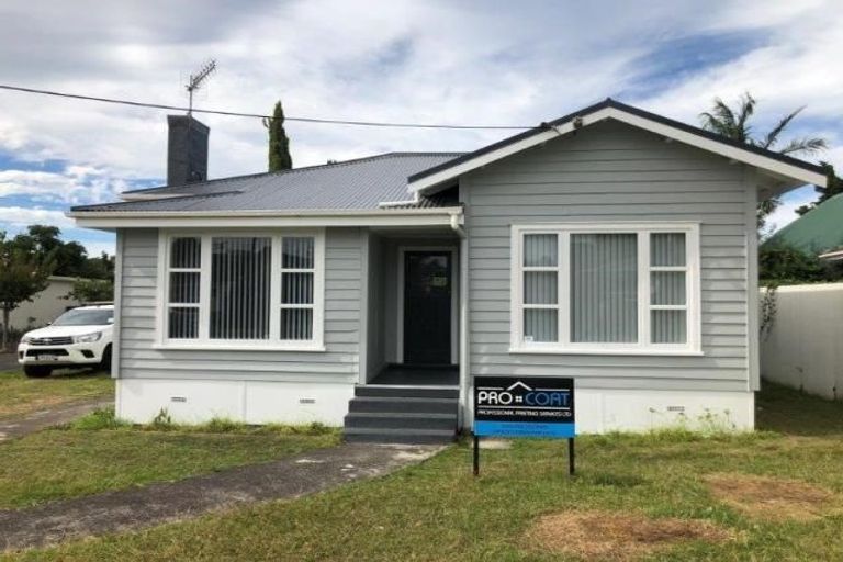 Photo of property in 33 Alma Road, Milford, Auckland, 0620