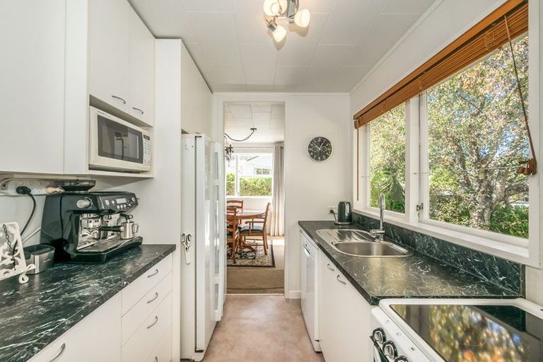 Photo of property in 41 Arawhata Road, Paraparaumu, 5032