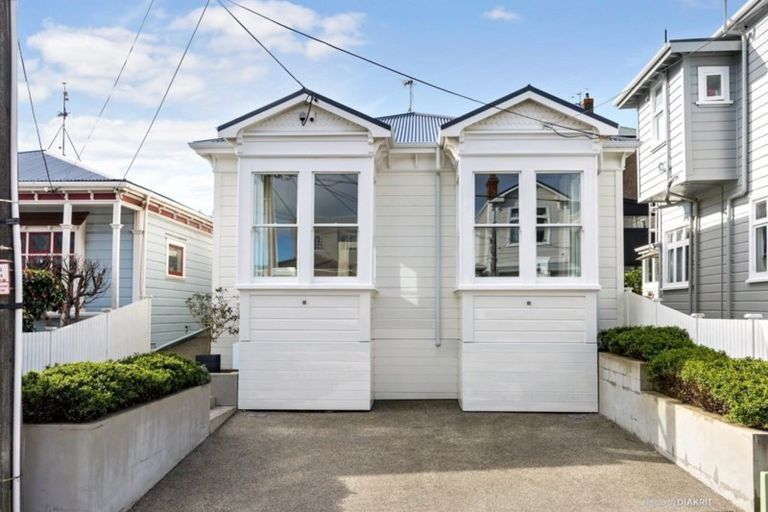Photo of property in 9 Caroline Street, Mount Victoria, Wellington, 6011