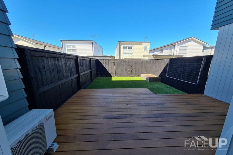 Photo of property in 23 Spotted Dove Road, Hobsonville, Auckland, 0616