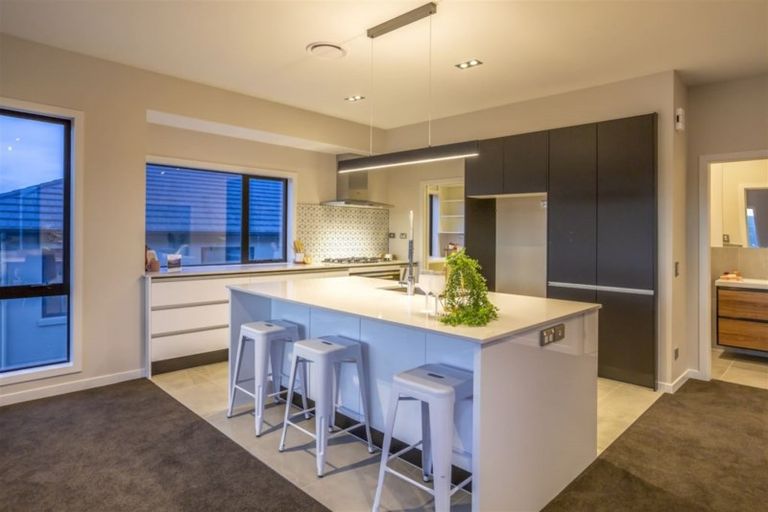 Photo of property in 19 Wangapeka Way, Aotea, Porirua, 5024