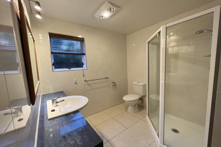 Photo of property in 48 Lyons Avenue, Murrays Bay, Auckland, 0630