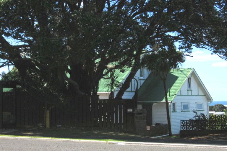 Photo of property in 2/203 East Coast Road, Castor Bay, Auckland, 0620