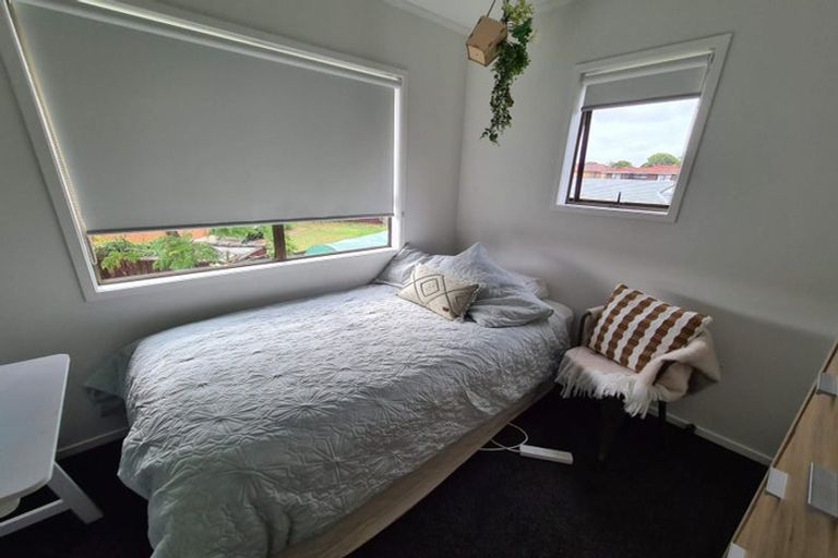 Photo of property in 1/11 Askew Place, Farm Cove, Auckland, 2012