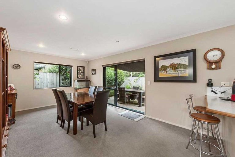 Photo of property in 72 Nielsen Gardens, Rototuna, Hamilton, 3210