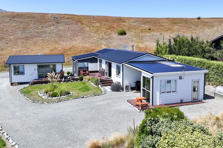 Photo of property in 33 Mistake Drive, Lake Tekapo, 7999
