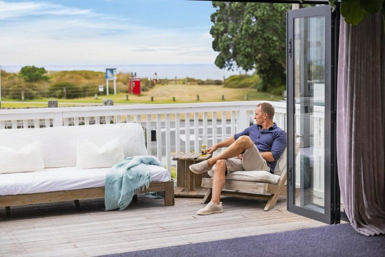 Photo of property in 4 Oceanbeach Road, Mount Maunganui, 3116