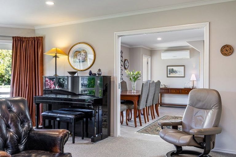 Photo of property in 10 Glentui Place, Waikawa, Picton, 7220