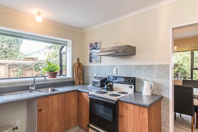 Photo of property in 43a Andrew Street, Waikanae, 5036