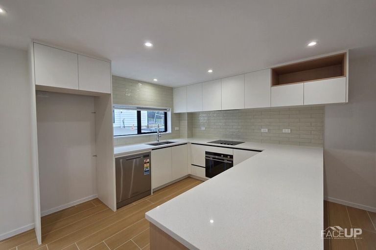 Photo of property in 79d Gallony Avenue, Massey, Auckland, 0614