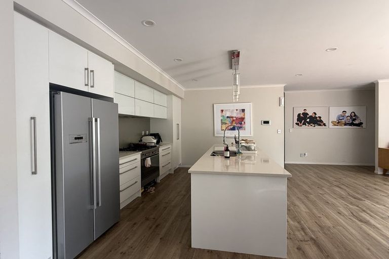 Photo of property in 66 Harrowglen Drive, Northcross, Auckland, 0630