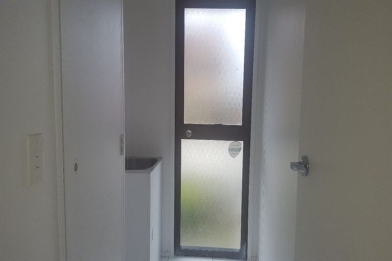 Photo of property in 1/141 Carnoustie Drive, Wattle Downs, Auckland, 2103