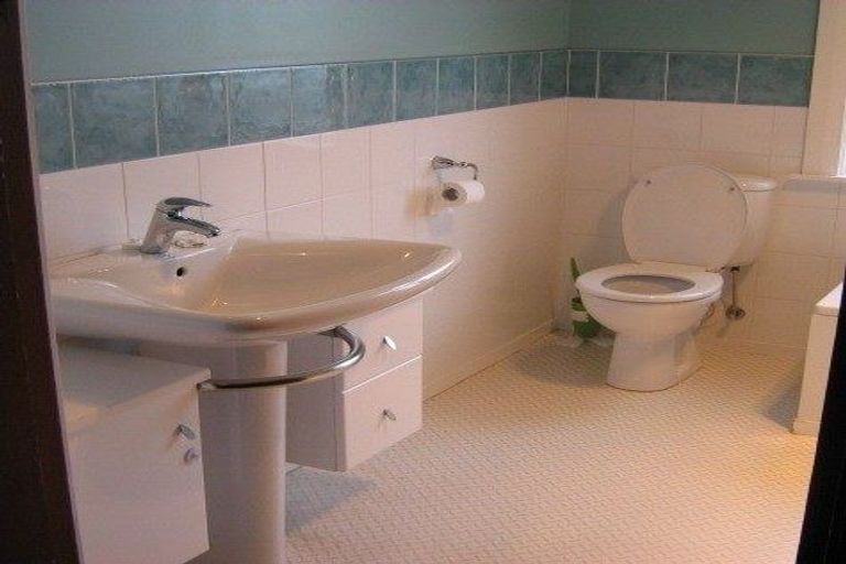 Photo of property in 83 Totara Road, Miramar, Wellington, 6022