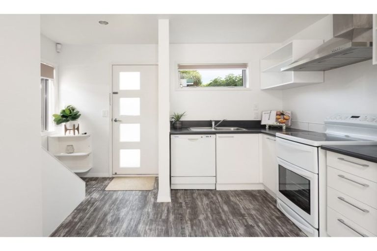 Photo of property in 130 Sherborne Street, St Albans, Christchurch, 8014