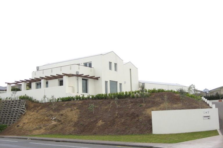 Photo of property in 2/197 Mangorei Road, Merrilands, New Plymouth, 4312