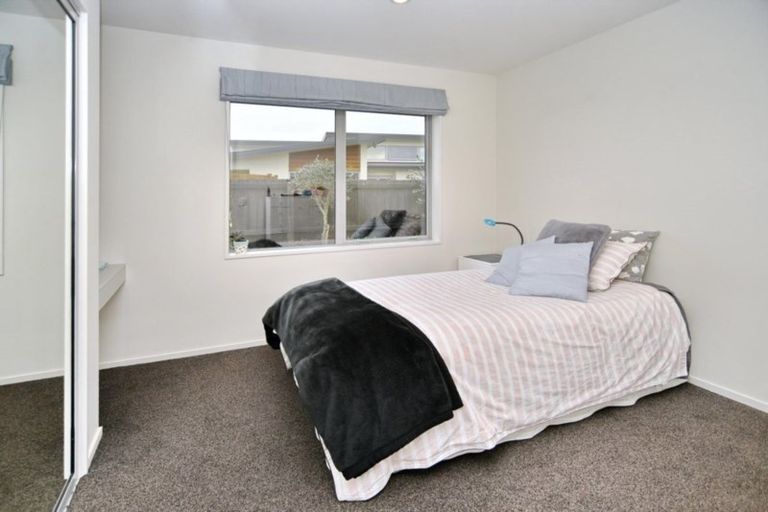 Photo of property in 14 Kempton Place, Rangiora, 7400