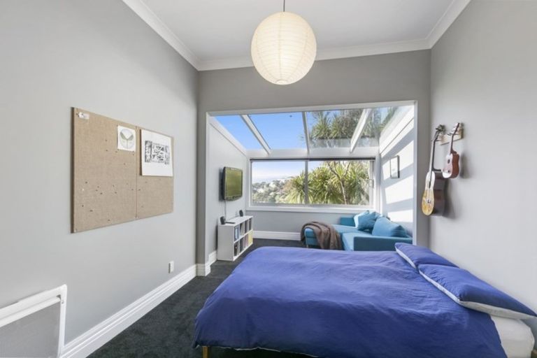 Photo of property in 7 Northland Road, Northland, Wellington, 6012