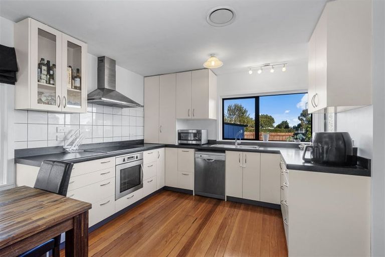 Photo of property in 28 Moore Street, Rolleston, 7614