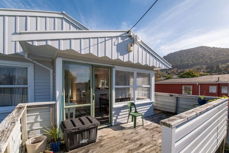Photo of property in 2 Spencer Street, Western Heights, Rotorua, 3015