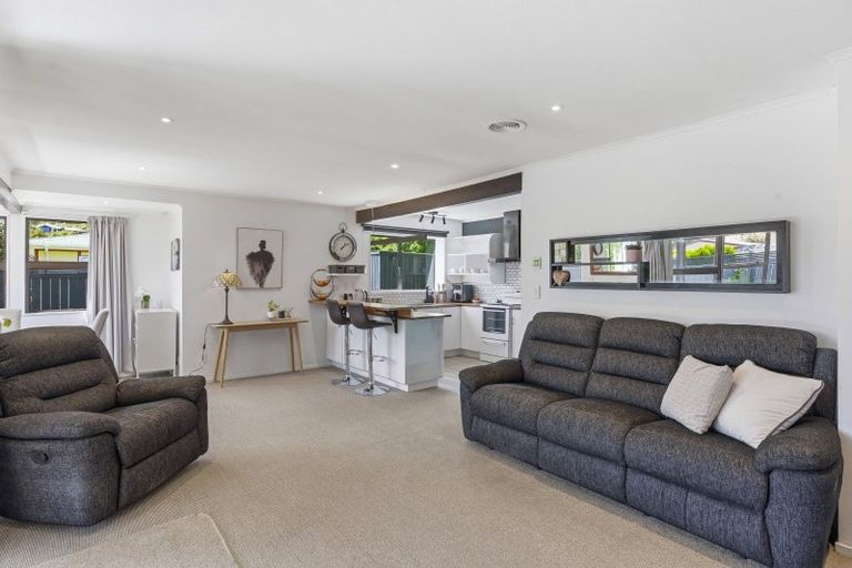 Photo of property in 72 Elizabeth Street, Waikanae, 5036