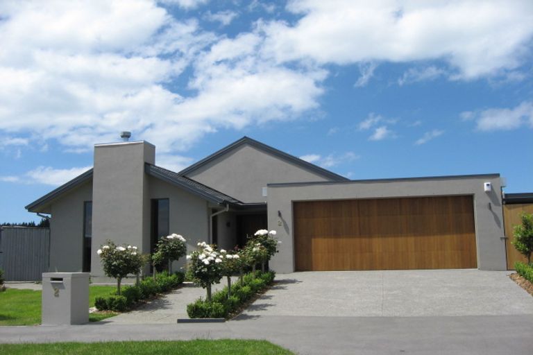 Photo of property in 2 Corsican Grove, Parklands, Christchurch, 8083