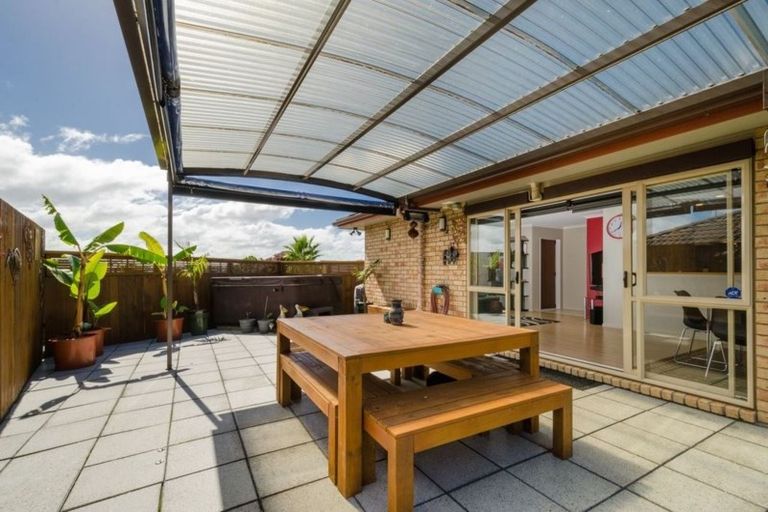 Photo of property in 21 Richfield Crescent, Westgate, Auckland, 0614