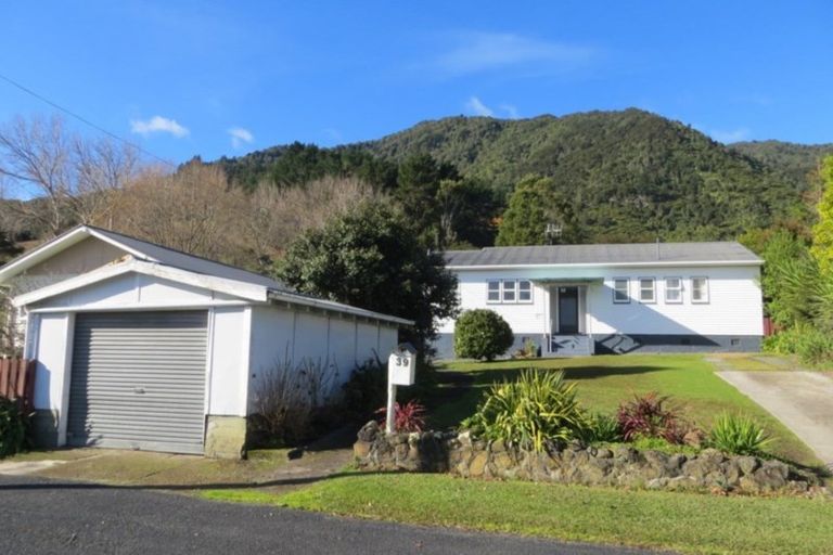 Photo of property in 39 Gilchrist Street, Te Aroha, 3320
