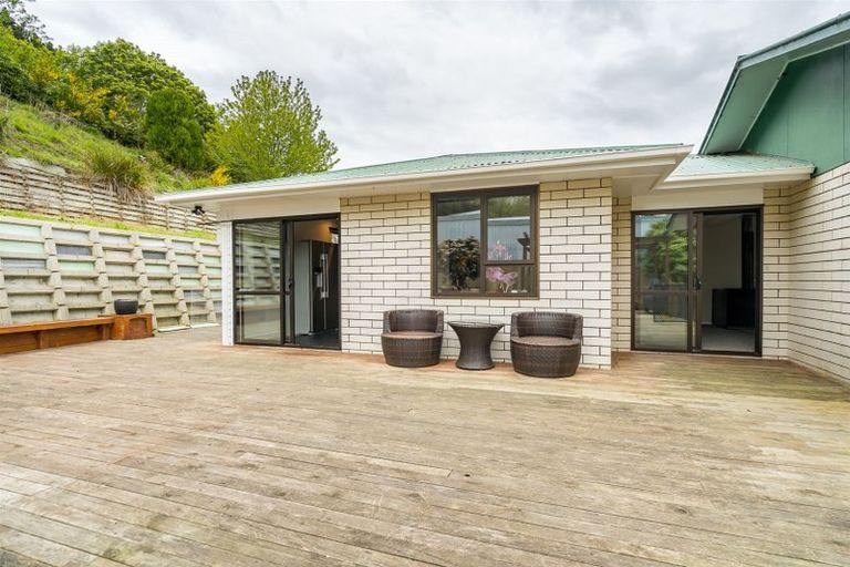 Photo of property in 8 Greenhithe Street, Waihola, Milton, 9073