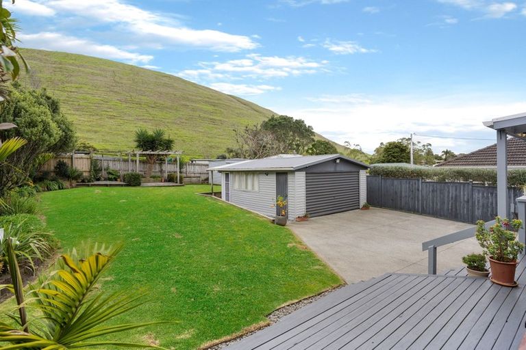 Photo of property in 20 Kapuka Road, Mangere Bridge, Auckland, 2022