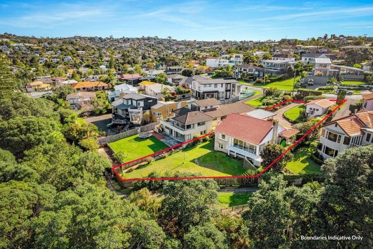 Photo of property in 5 Churchill Road, Murrays Bay, Auckland, 0630